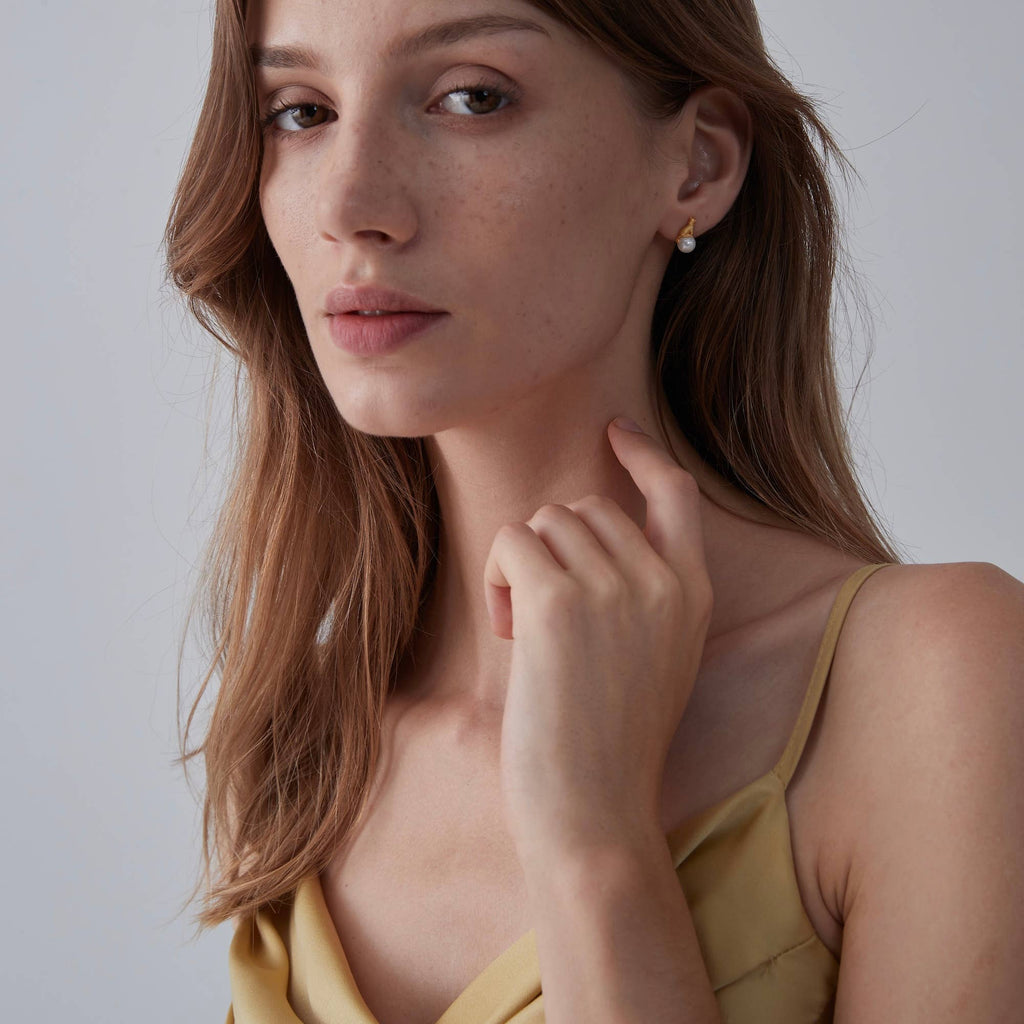 Gold Cat Pearl Studs