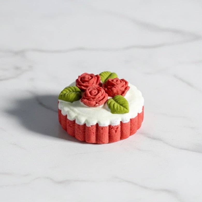 Blossom & Cheddar Mini Bakery Cakes - Dog & Cat Treats (2pc)