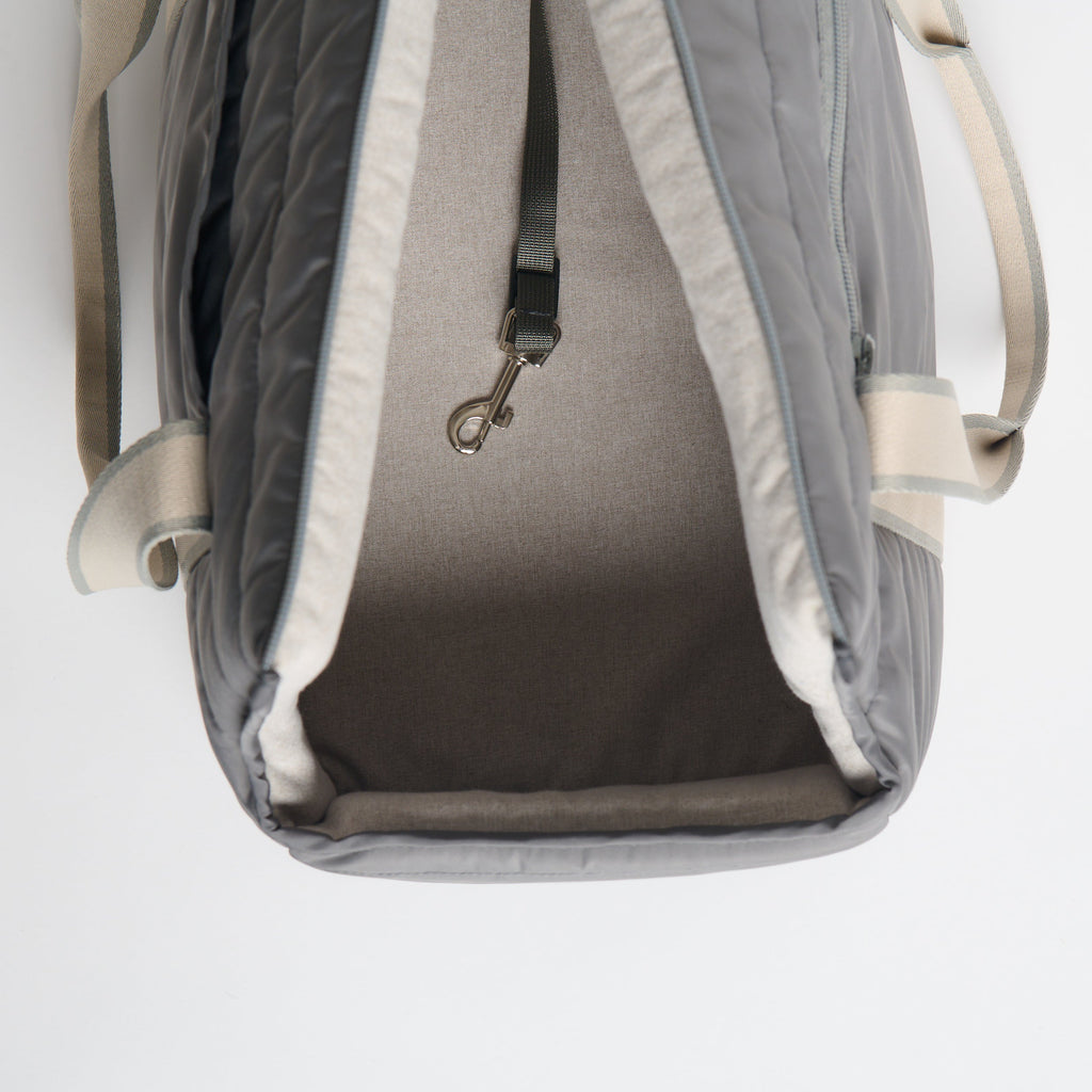 Nooee Pet Finn Carrier – Lightweight Quilted Dog Carrier with Easy-Care Cushion