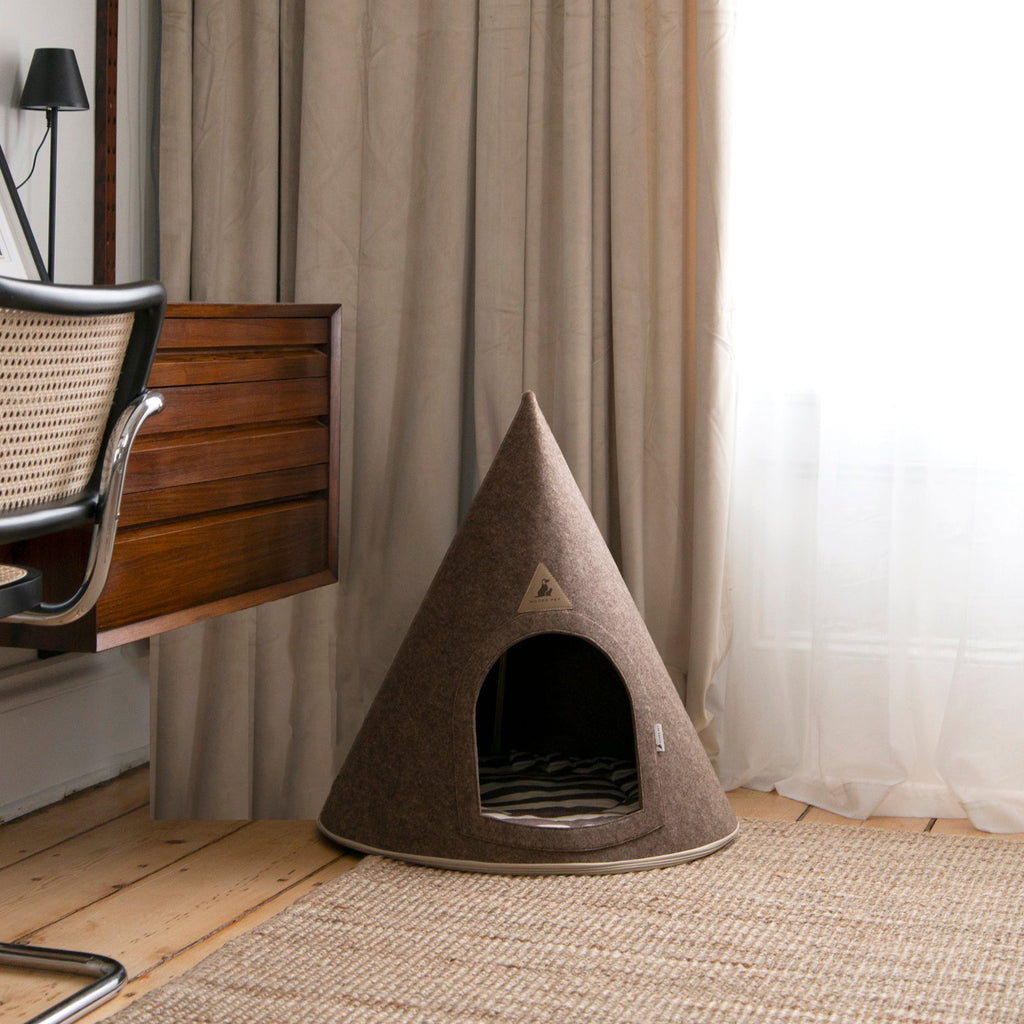 Nooee Pet Cave Lucy (M) – Cream/Brown
